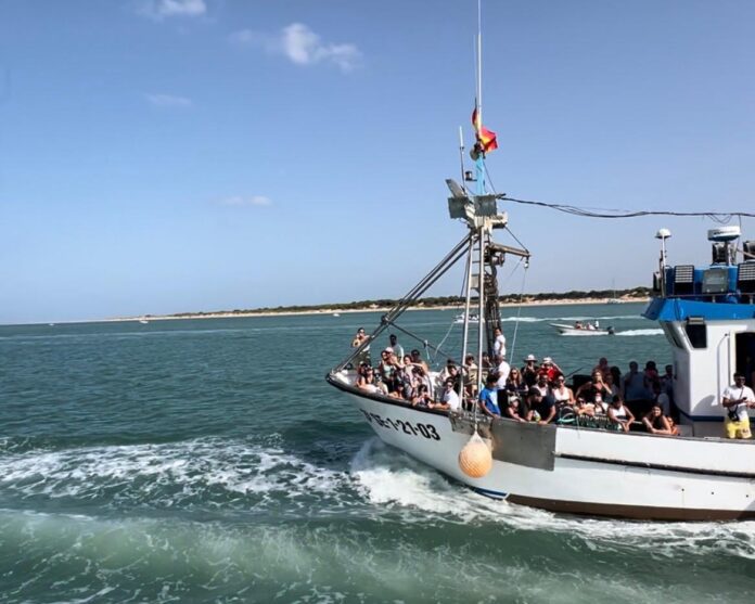 GRAN ÉXITO DE LA VELADA DEL CARMEN DE BAJO DE GUÍA