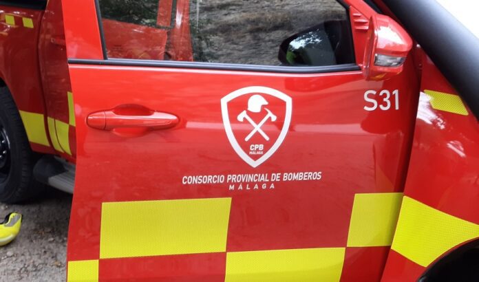 Cinco heridos tras el vuelco de un vehículo en Antequera