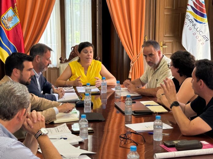 AVANZAN LAS NEGOCIACIONES CON LA JUNTA PARA EL ARREGLO DE LA CARRETERA DEL PRÁCTICO
