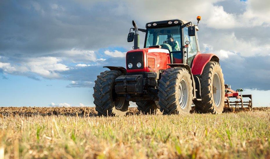 Muere al sufrir un accidente cuando manipulaba una rueda de un tractor en Jerez de la Frontera