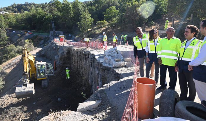 Las obras de reparación de la carretera de acceso a Capileira concluirán antes de que finalice este año