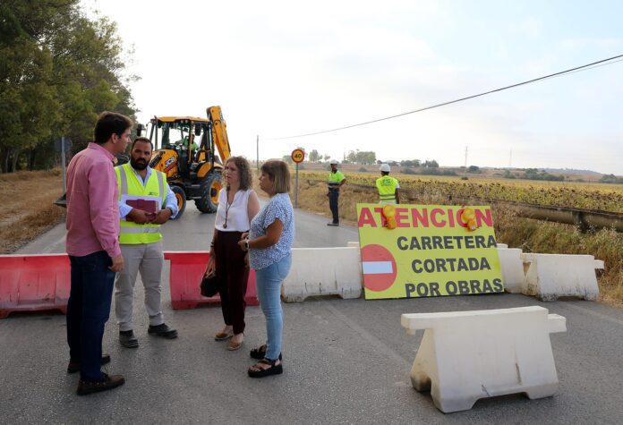 Diputación inicia las obras de mejora de la carretera CA-3110 de La Ina para evitar las inundaciones por las lluvias y la crecida del río Guadalete