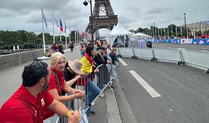 Del Pozo reafirma en París el compromiso de la Junta con el deporte, tras quintuplicar las ayudas desde 2019