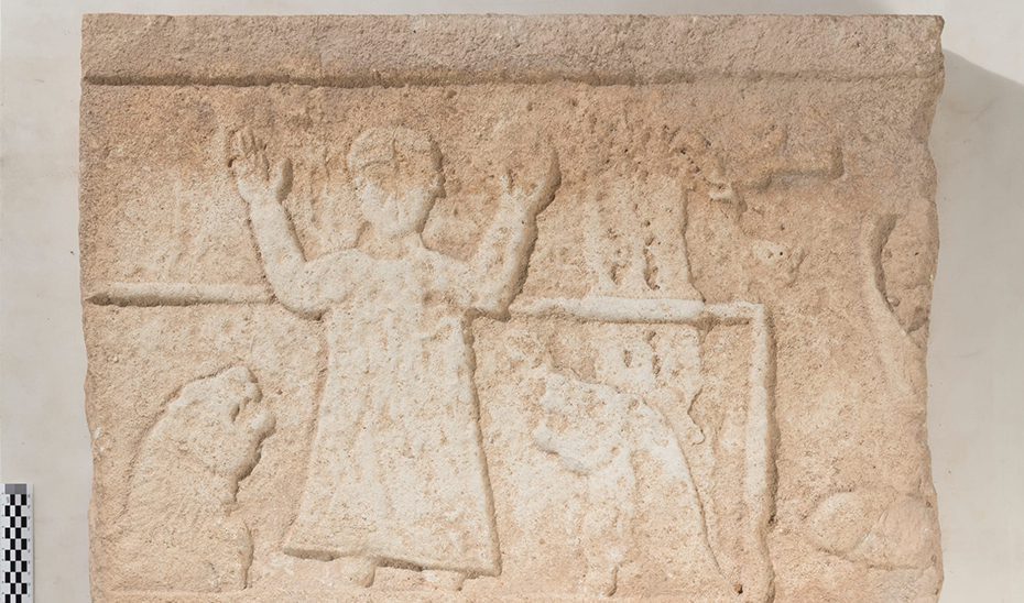 La Junta protege como Bien de Interés Cultural un fragmento de tumba paleocristiana con relieve de Daniel en el foso de los leones