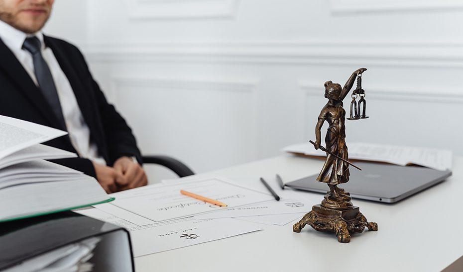 Abogados y procuradores del turno de oficio reciben más de 12,2 millones en el segundo trimestre