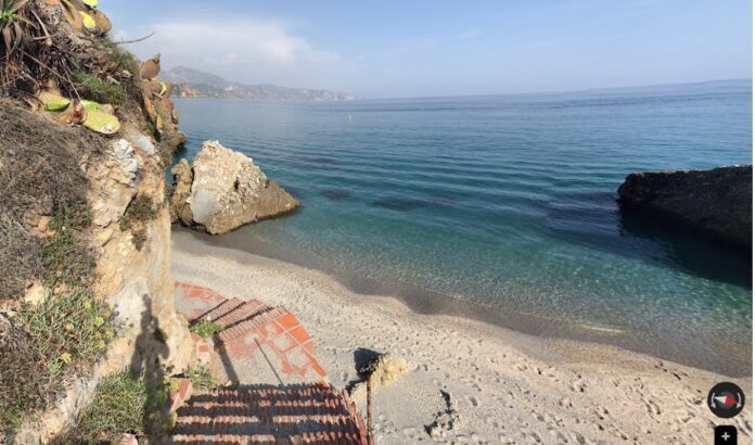 Hallan el cuerpo sin vida de un hombre en una playa de Nerja