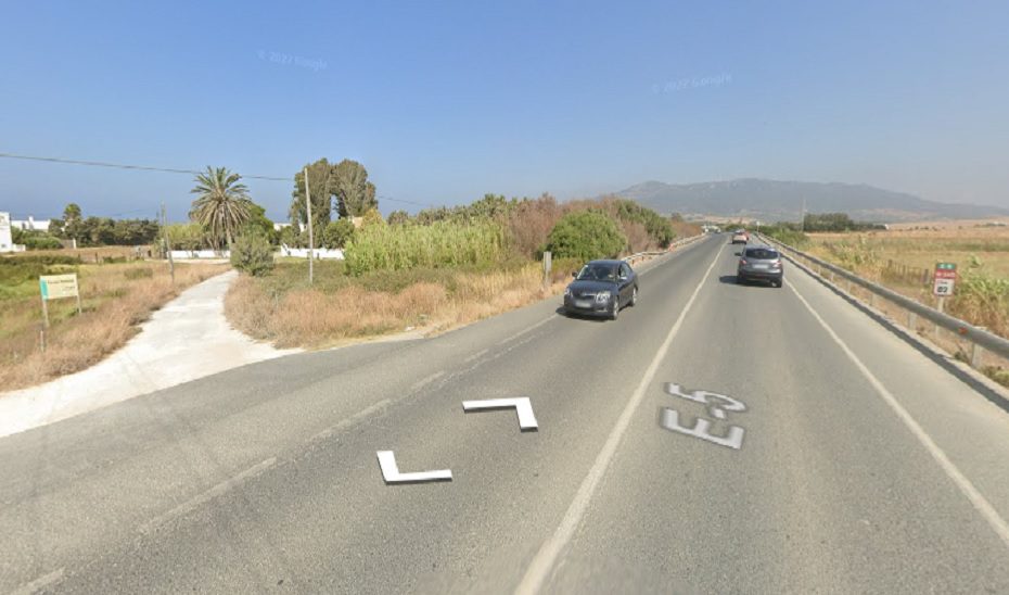 Una persona herida tras el incendio de una autocaravana en Tarifa