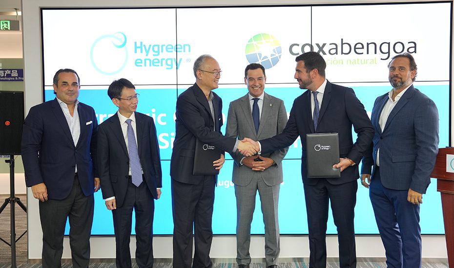 Moreno celebra el acuerdo de Coxabengoa para fabricar tecnología de hidrógeno verde en Andalucía