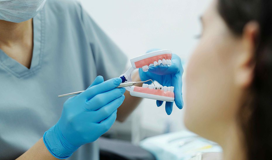 El Plan de Salud Bucodental de Andalucía atendió 608.621 consultas en centros de salud en 2023