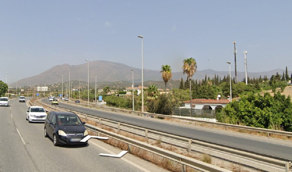 Muere un motorista tras sufrir un accidente de tráfico en Estepona