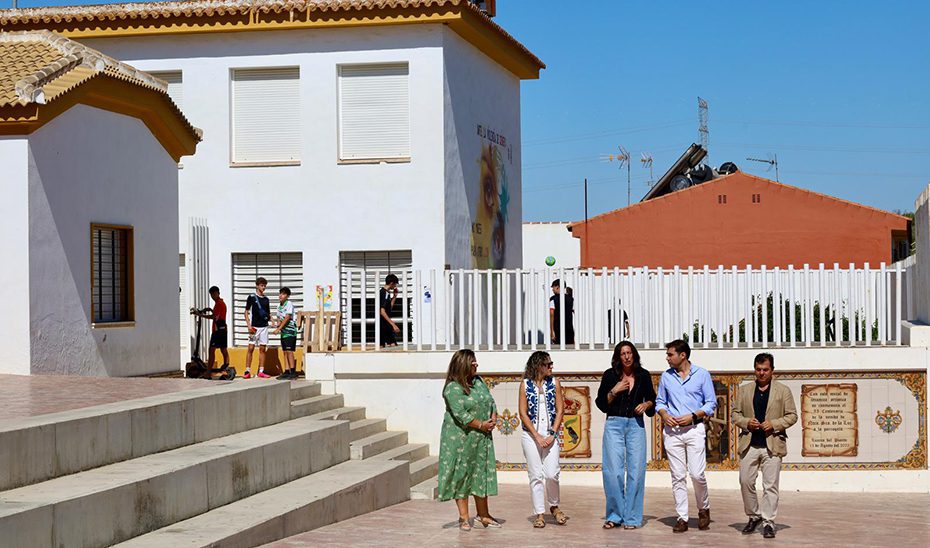 El Gobierno andaluz respalda con 638.100 euros un centro de día de mayores en Lucena del Puerto