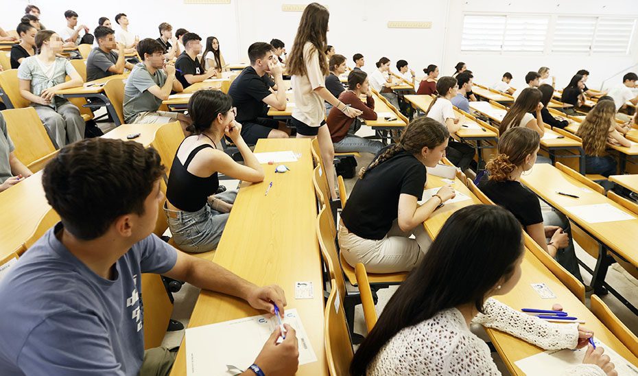 La Junta convoca la evaluación de los complementos autonómicos para docentes e investigadores universitarios