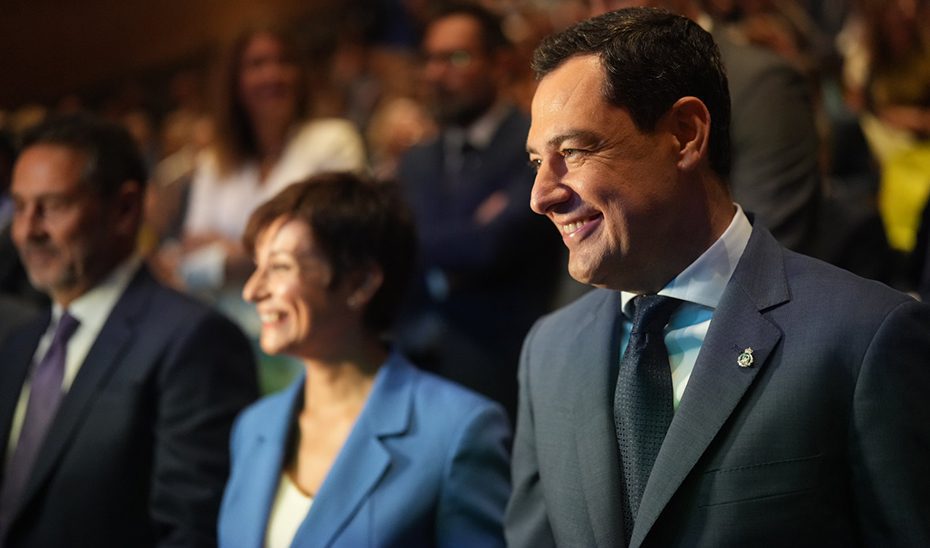 Moreno: “Andalucía tiene un modelo propio en política de vivienda para facilitar su construcción y acceso”