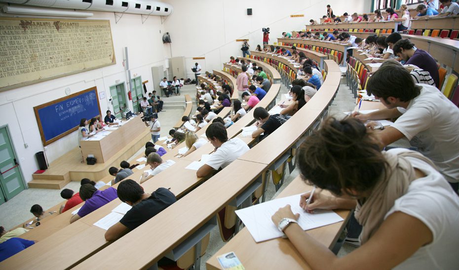 La Junta abre el 17 de septiembre la evaluación de los complementos autonómicos para docentes e investigadores universitarios