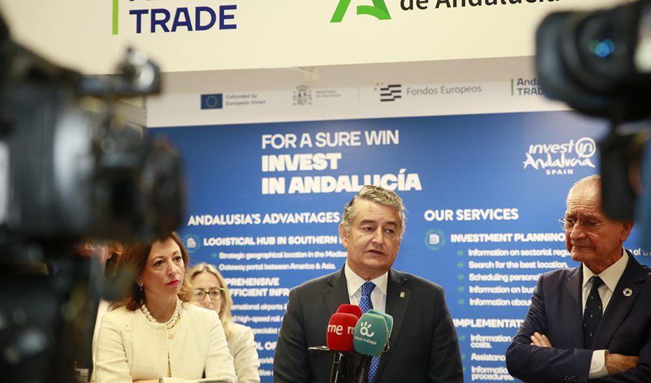 La Junta publica la Guía para Mayores Digitales en la plataforma Andalucía Vuela