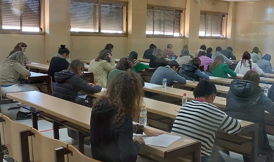 La Junta convoca 473 plazas para acceso libre a puestos de administrativos y auxiliares