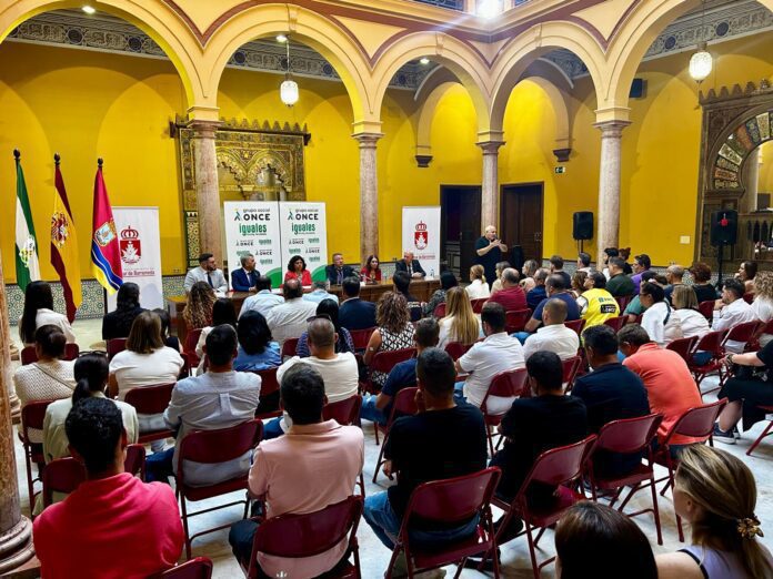 MARIO VIDAL TOMA POSESIÓN COMO NUEVO DIRECTOR LOCAL DE LA ONCE EN EL PALACIO MUNICIPAL