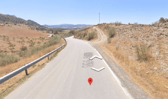 Muere un motorista tras salirse de la vía en Ardales