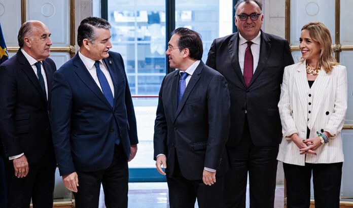 La Junta exige un plan alternativo al Gobierno central y a la UE si no hay acuerdo con el Reino Unido por Gibraltar