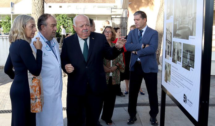 El Hospital Universitario Virgen Macarena celebra su 50 aniversario con un homenaje a los trabajadores con más años de experiencia