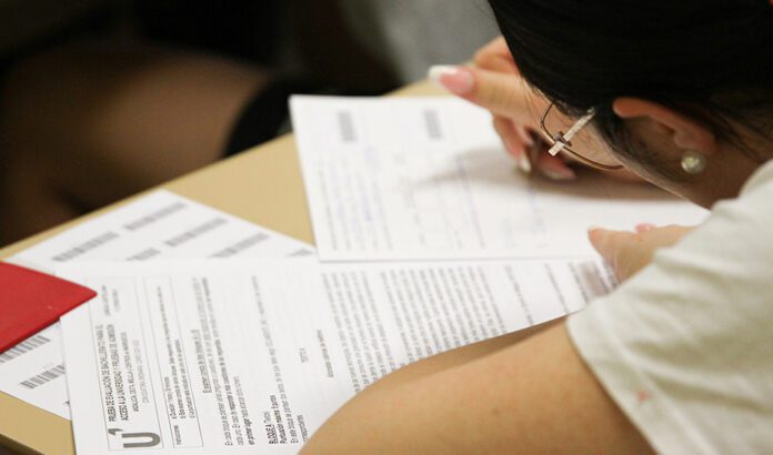 Junta y universidades acuerdan publicar los modelos de exámenes de la nueva PAU el próximo lunes
