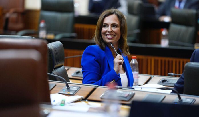 El Gobierno andaluz lanzará una nueva línea de ayudas para la instalación de ascensores en edificios