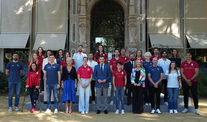 Moreno destaca la entrega y esfuerzo de los deportistas andaluces en los Juegos Olímpicos y Paralímpicos: “Sois ejemplo para la sociedad”