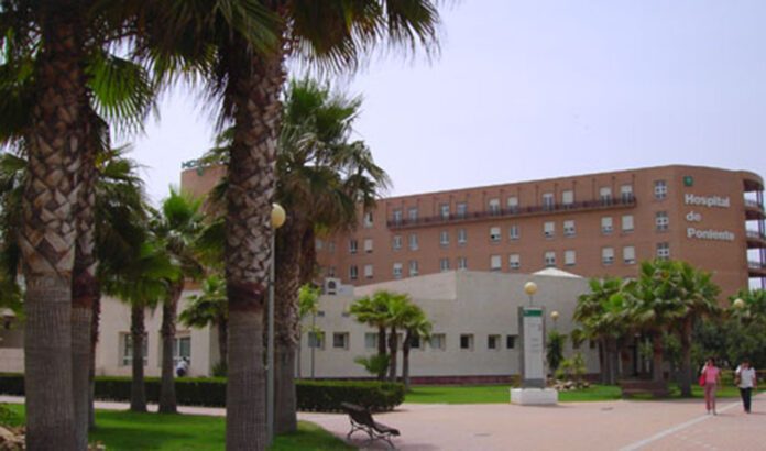 Cuatro hombres heridos al volcar un vehículo esta madrugada en El Ejido