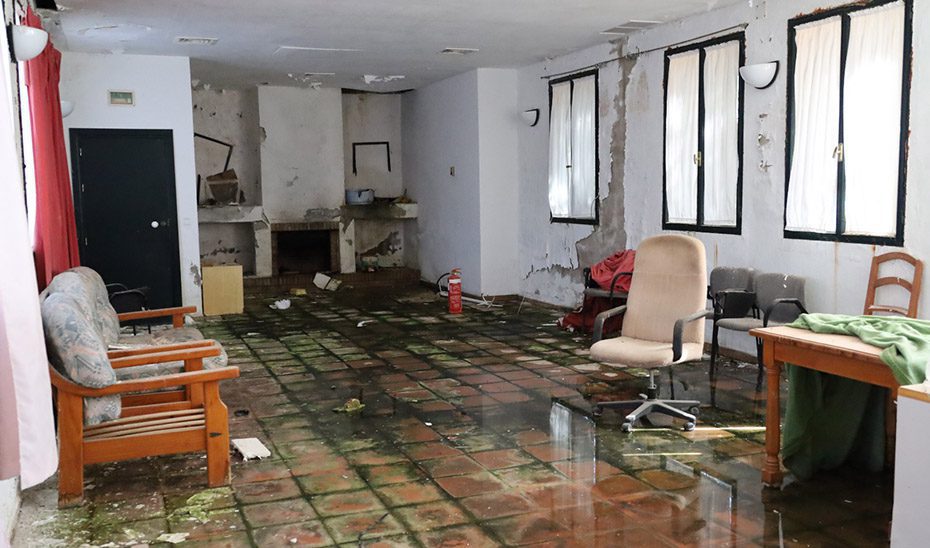 La Junta vende por 832.000 euros las villas turísticas de Cazalla de la Sierra y Fuenteheridos