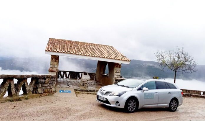 El Gobierno andaluz despliega 83 rutas de transporte público a demanda para atender a las zonas rurales