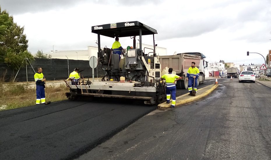 La Junta invierte 12,6 millones en la conservación de 587 kilómetros de carreteras de las sierras de Sevilla