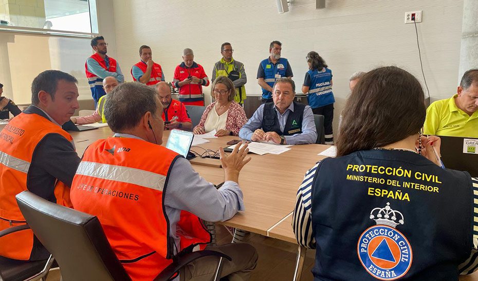 La Junta evalúa la respuesta ante accidente con un simulacro en el Aeropuerto de Sevilla