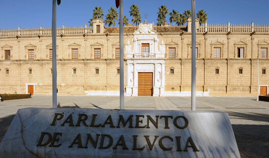 Hacienda se reúne con los grupos parlamentarios para avanzarles las prioridades del Presupuesto para 2025