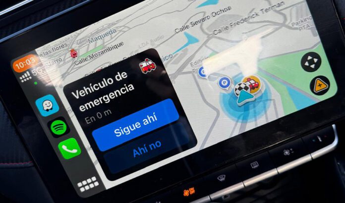 El 061 pone a prueba un sistema para alertar a los conductores de la cercanía de una uvi móvil