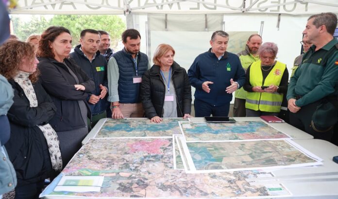 Ascienden a un centenar los avisos por lluvia en Huelva que sigue en aviso rojo en el litoral