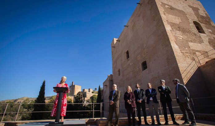 La Alhambra incorpora por primera vez a la visita pública el conjunto fortificado de Torres Bermejas