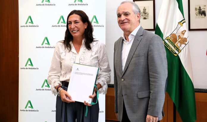 Alianza entre la Junta y las farmacias para detectar casos de violencia de género y ayudar a las víctimas