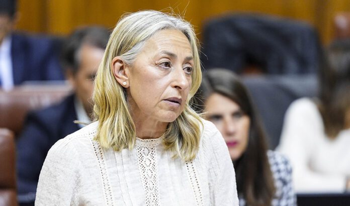 La lista de espera para una intervención quirúrgica fuera de plazo se reduce un 35% en un año