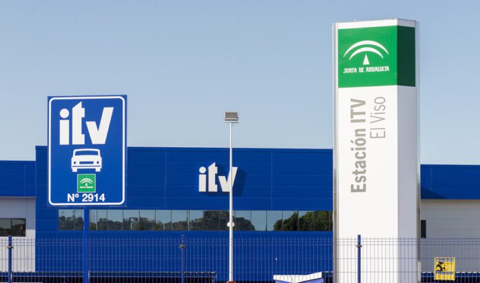 Veiasa cierra las seis estaciones ITV de Huelva por el empeoramiento del temporal