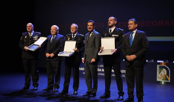 Moreno destaca la labor de la Unidad de Policía Nacional Adscrita en defensa del Patrimonio Histórico Andaluz