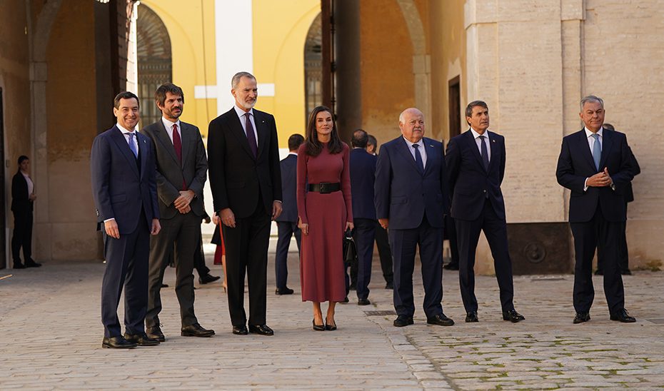 Moreno destaca el compromiso de Andalucía con el arte y anima a mantener viva la cultura
