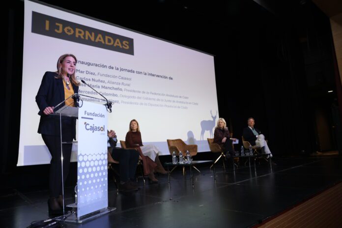 Almudena Martínez anuncia que en 2025 la Diputación organizará la primera Feria Cinegética