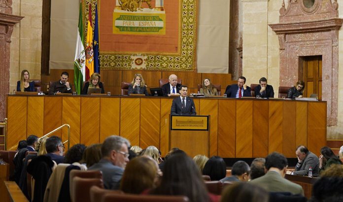 Moreno pide unidad para reclamar la igualdad de Andalucía y defender sus intereses por encima de todo