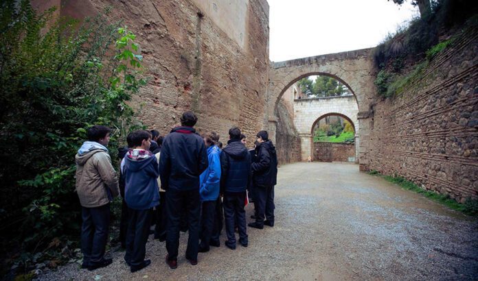 La Alhambra organiza visitas especiales durante diciembre a través del programa ‘Navidad en Familia’