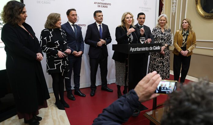 La Junta y el Ayuntamiento de Cádiz acuerdan destinar parcelas sin uso a viviendas y sedes administrativas