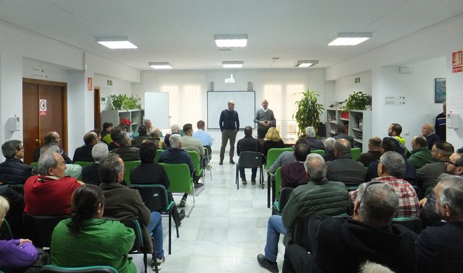 La Junta informa a agricultores y ganaderos del Alto Almanzora de las ayudas por 13,6 millones por la sequía