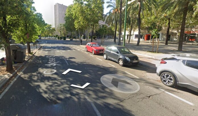 Muere un hombre atropellado por un turismo en Sevilla capital