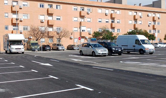 Habilitado un aparcamiento por las obras de la Línea 3 Norte del Metro de Sevilla en Pino Montano