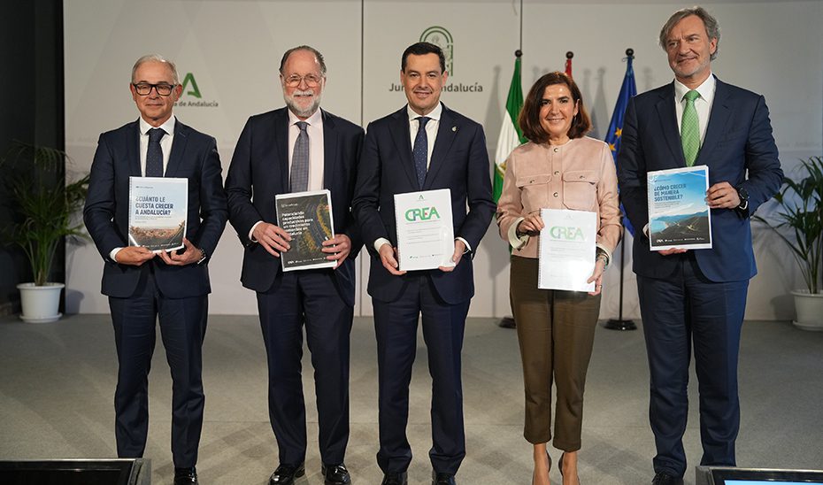 Moreno destaca el potencial de Andalucía que refleja el Proyecto CREA que identifica 130 sectores de crecimiento