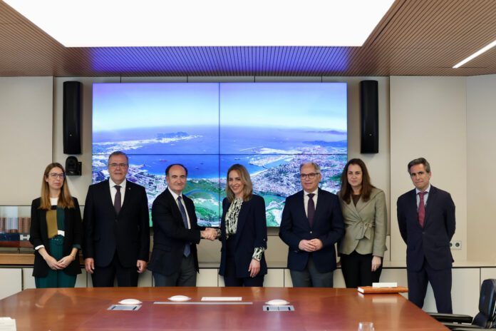 Visita de la presidenta de la Diputación al Puerto de Algeciras